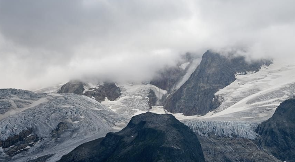 İklim değişikliği nedeniyle 10 yılda buzulların yüzde 2'si eridi